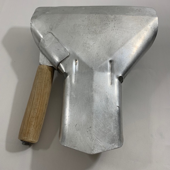 Vintage aluminum fry scoop - Picture 2 of 2